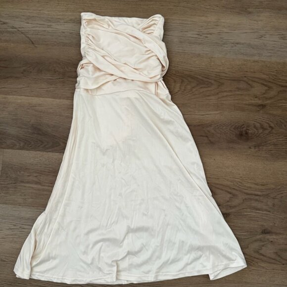 Saints and Secrets Matching Set (Maxi Skirt and Tube Top) - Butter Yellow - Picture 10 of 13